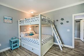 Walk to Shore: Coastal Escape in Crystal Beach!