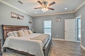 Walk to Shore: Coastal Escape in Crystal Beach!