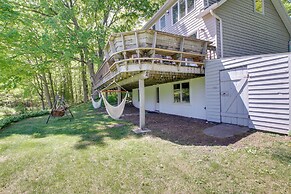 Updated Home w/ Deck: 2 Mi to Sister Bay Beach!