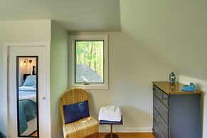 Updated Home w/ Deck: 2 Mi to Sister Bay Beach!