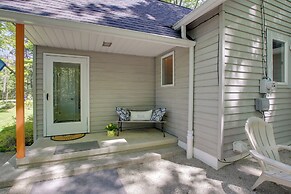 Updated Home w/ Deck: 2 Mi to Sister Bay Beach!