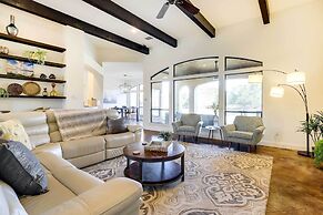 Stylish Home w/ Hot Tub ~ 4 Mi to Canyon Lake