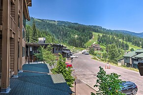 Ski-in/ski-out Whitefish Escape w/ Balcony!