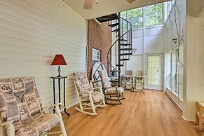 'the B Haus' Lakefront Retreat w/ Boat Ramp!