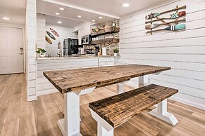 Chic Fort Walton Condo ~ 2 Blocks to Beach!