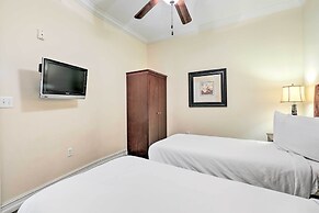 Upscale Unit in Private Golf Resort w/ Pool!