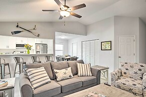 Jupiter Home w/ Patio & Grill ~ 6 Mi to Beach!