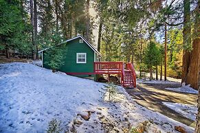 Running Springs Cabin w/ Deck + Forest Views