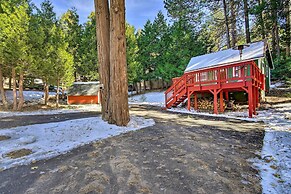 Running Springs Cabin w/ Deck + Forest Views