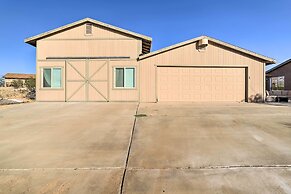 Sunny Oasis w/ Hot Tub ~ 11 Mi to Nat'l Park!