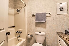 Sunny Oasis w/ Hot Tub ~ 11 Mi to Nat'l Park!