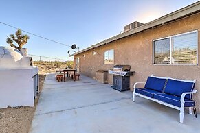 Sunny Oasis w/ Hot Tub ~ 11 Mi to Nat'l Park!