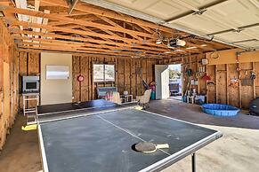 Sunny Oasis w/ Hot Tub ~ 11 Mi to Nat'l Park!