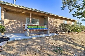 Sunny Oasis w/ Hot Tub ~ 11 Mi to Nat'l Park!