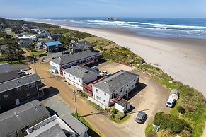 Rockaway Beach Vacation Rental: Pets Welcome!