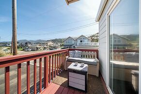 Rockaway Beach Vacation Rental: Pets Welcome!