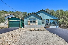 Pet-friendly Home w/ Deck: 1 Mi to Canyon Lake Fun