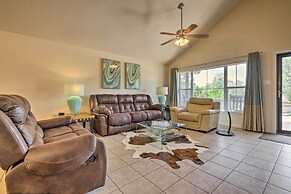 Pet-friendly Home w/ Deck: 1 Mi to Canyon Lake Fun