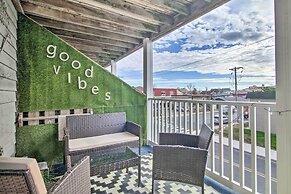 Central Studio w/ Deck: Walk to Shops & Dining!