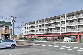 Central Studio w/ Deck: Walk to Shops & Dining!