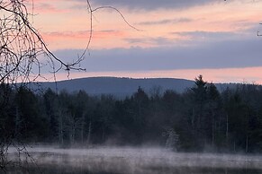Skiing & Hiking: Water-view Home in the Berkshires