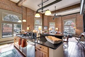 Updated Rustic-chic Condo on Ouray's Main Street!