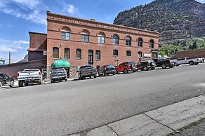 Updated Rustic-chic Condo on Ouray's Main Street!