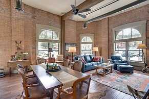 Updated Rustic-chic Condo on Ouray's Main Street!