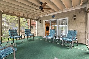 Beautiful Lakeside Milford Family Home & Deck