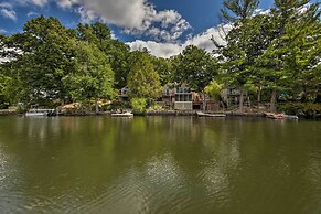 Beautiful Lakeside Milford Family Home & Deck