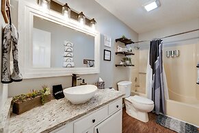 Branson West Condo ~ 1 Mi to Silver Dollar City!