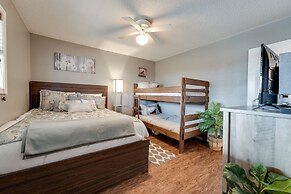 Branson West Condo ~ 1 Mi to Silver Dollar City!