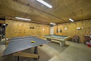 'pine Lodge Cabin' on 450 Acres in Ozark Mountains