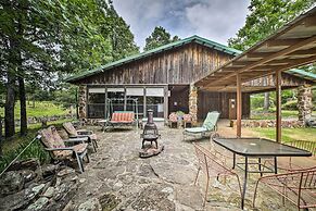 'pine Lodge Cabin' on 450 Acres in Ozark Mountains