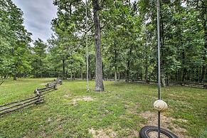 'pine Lodge Cabin' on 450 Acres in Ozark Mountains