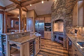 Hilltop Breck Home: Hot Tub, Views & Walk to Town