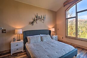 Hilltop Breck Home: Hot Tub, Views & Walk to Town