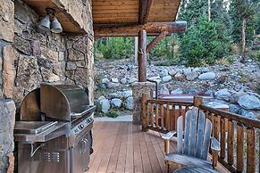 Hilltop Breck Home: Hot Tub, Views & Walk to Town