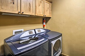 Hilltop Breck Home: Hot Tub, Views & Walk to Town