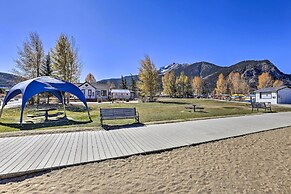 Homey Dog-friendly Retreat w/ Deck in Dtwn Frisco!