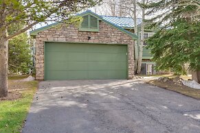 Homey Dog-friendly Retreat w/ Deck in Dtwn Frisco!