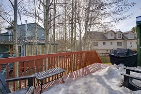 Homey Dog-friendly Retreat w/ Deck in Dtwn Frisco!