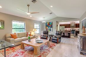 Jupiter Cottage w/ Patio, Gas Grill & Fire Pit!