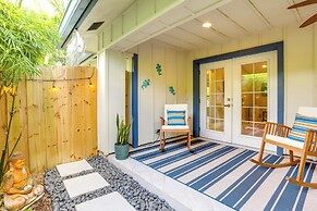 Jupiter Cottage w/ Patio, Gas Grill & Fire Pit!