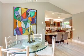 Jupiter Cottage w/ Patio, Gas Grill & Fire Pit!