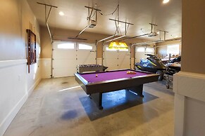 Lay Lake Access & Views: Expansive Shelby Home!