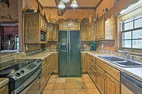 11 Mi to Dtwn: Murphy Gem w/ Hot Tub & Mtn Views!