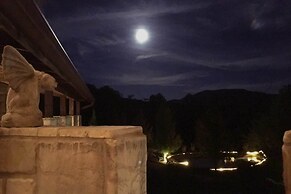 11 Mi to Dtwn: Murphy Gem w/ Hot Tub & Mtn Views!