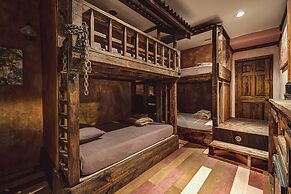 11 Mi to Dtwn: Murphy Gem w/ Hot Tub & Mtn Views!