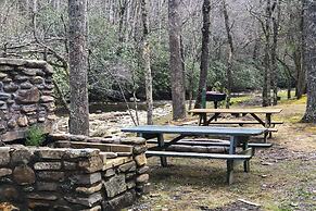 Hot Tub & Game Room: Powderhorn Mountain Cabin